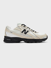 New Balance 740 Sneakers | Timberwolf