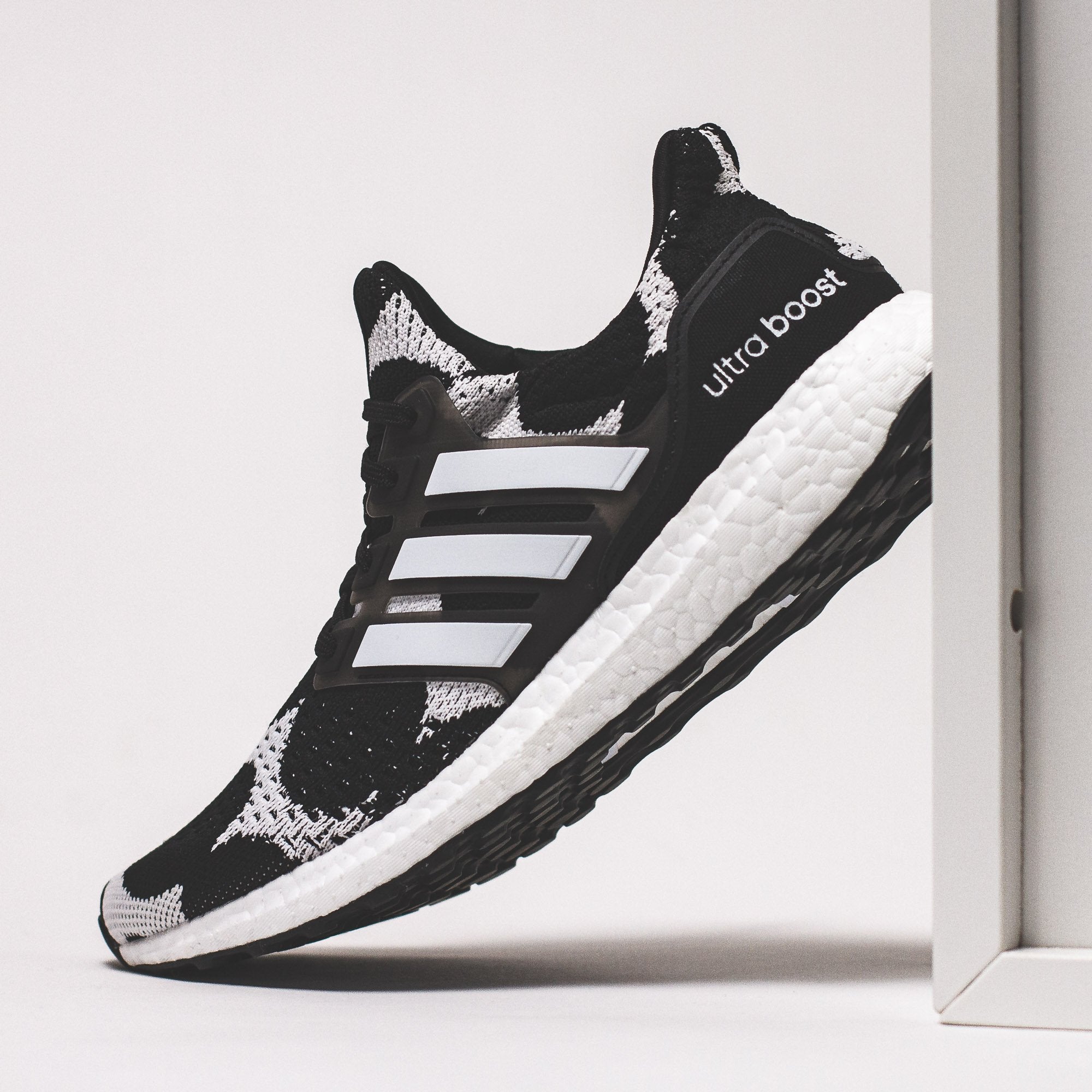 Adidas Running Women x Marimekko Ultraboost DNA Black White GZ8686