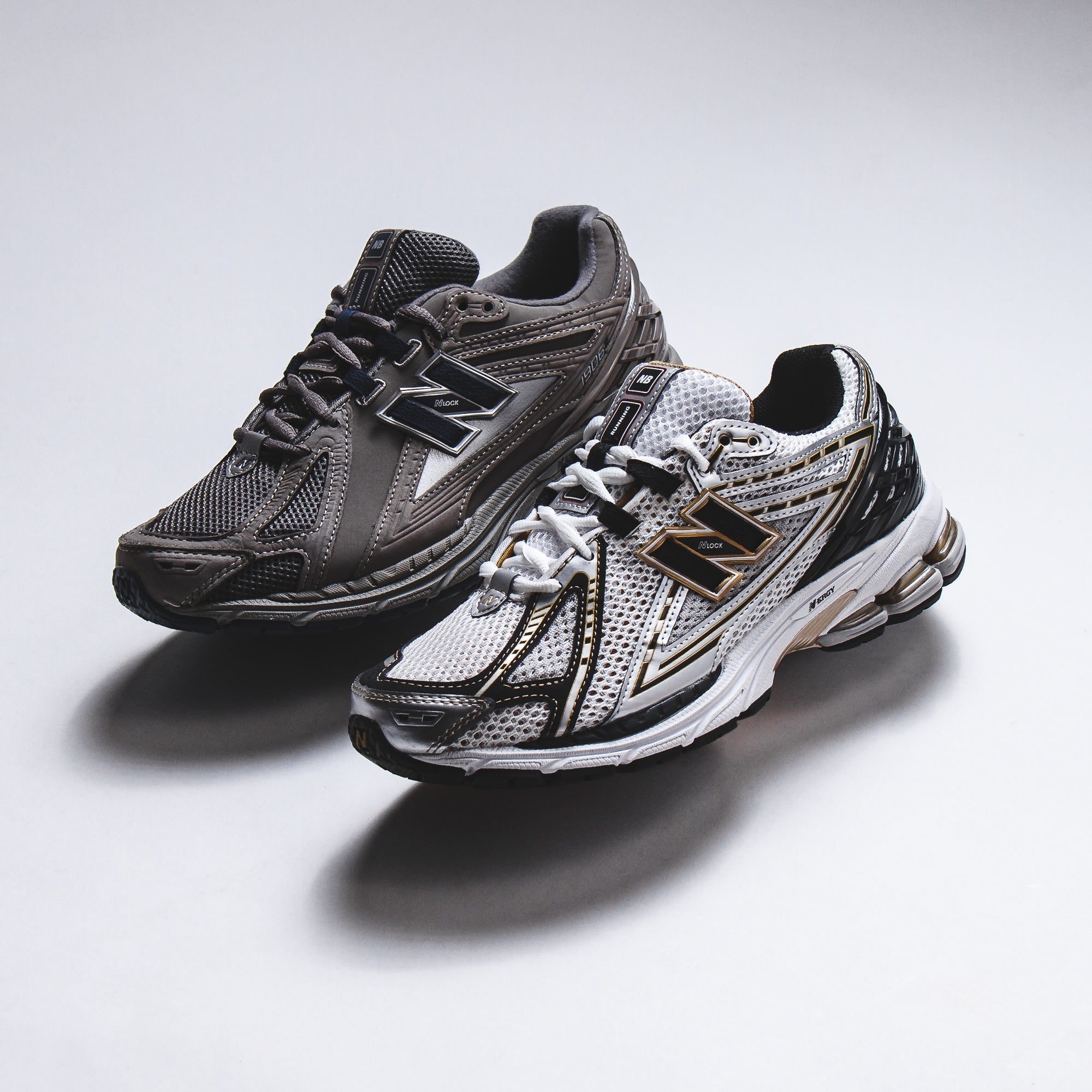 New Balance Men 1906R Metallic Silver Core M1906RA