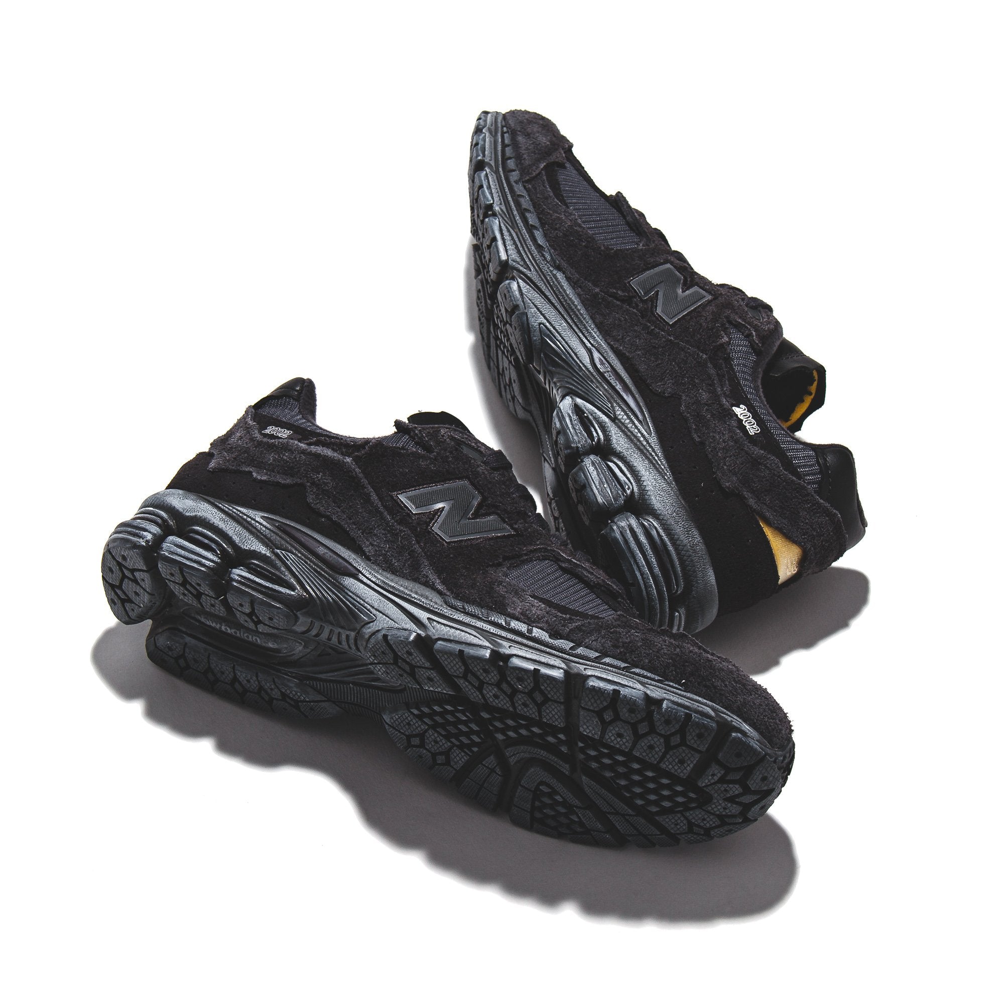 New Balance Men 2002R Phantom M2002RDB