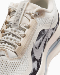 Nike Women's Pegasus Premium SE