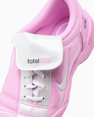 Nike Women's Total 90 SE