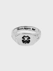 TwoJeys Clover Signet Ring | Silver